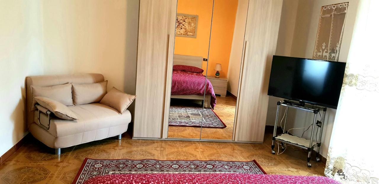 Casa Lory Apartment Pescina Bagian luar foto
