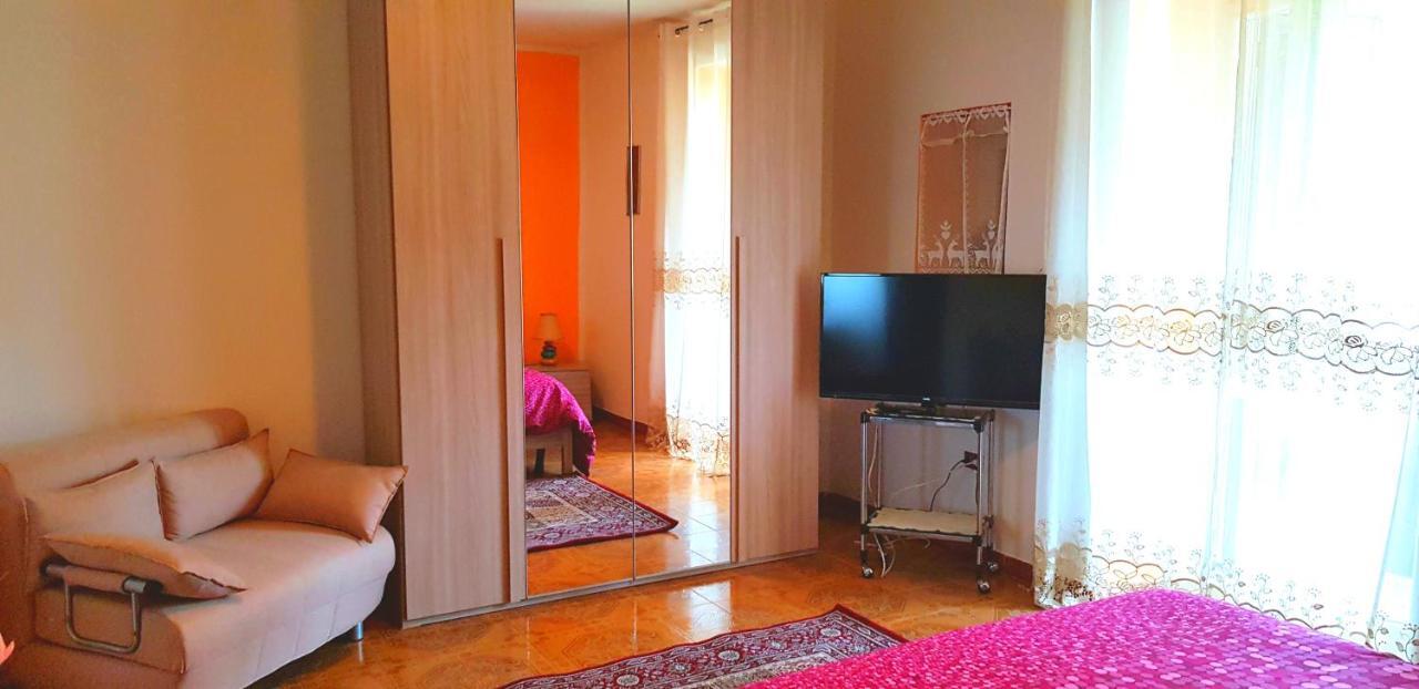 Casa Lory Apartment Pescina Bagian luar foto
